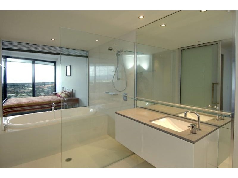 9 Ferny Avenue, Circle on Cavill, Surfers Paradise QLD 4217