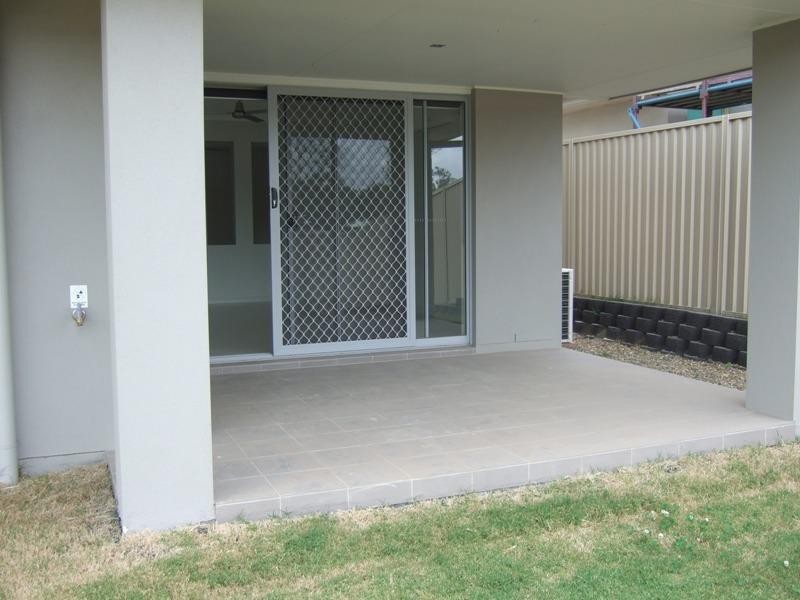 13 Chromata Lane, Coomera QLD 4209