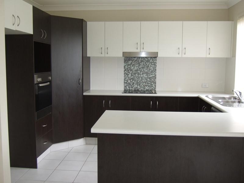 60 Golden Bear Drive, Arundel QLD 4214