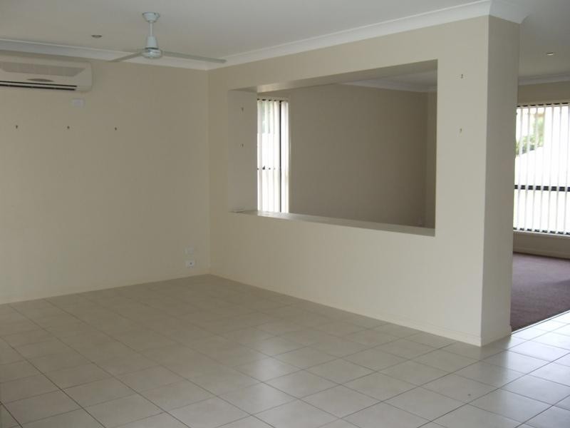 60 Golden Bear Drive, Arundel QLD 4214