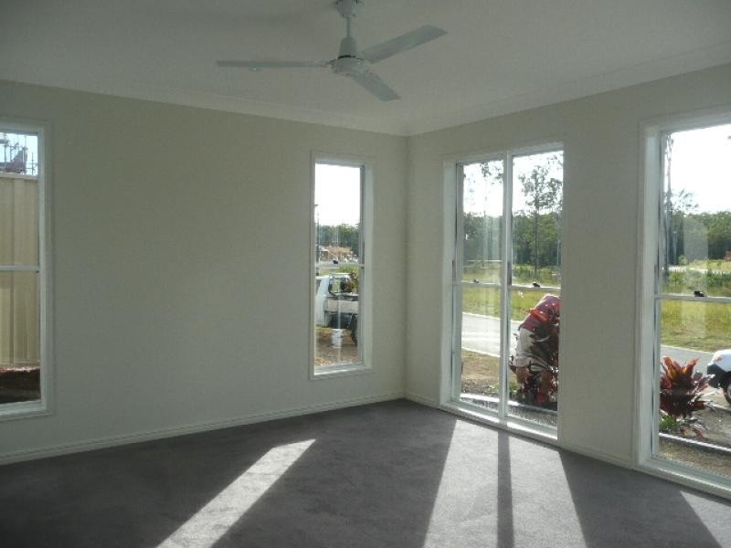 8 Bellagio Crescent, Coomera QLD 4209