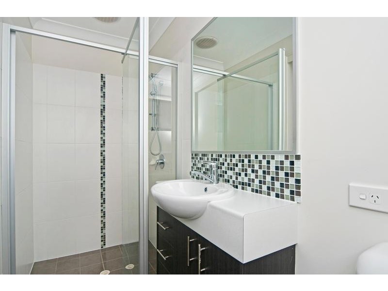 8 Elizabeth Street, Coomera QLD 4209