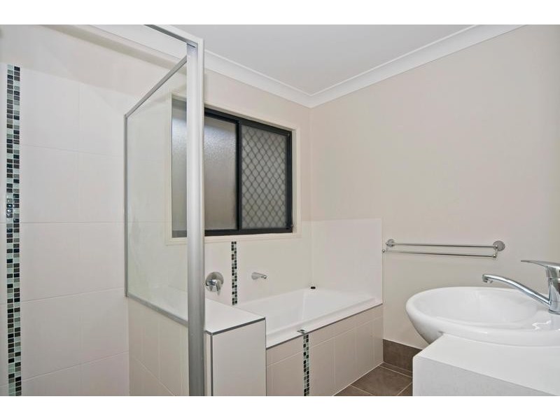 8 Elizabeth Street, Coomera QLD 4209