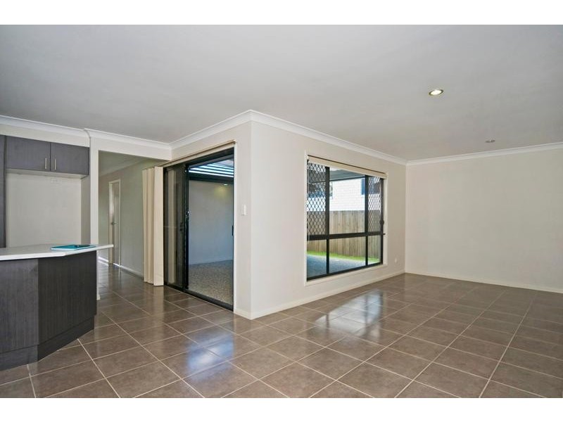 8 Elizabeth Street, Coomera QLD 4209