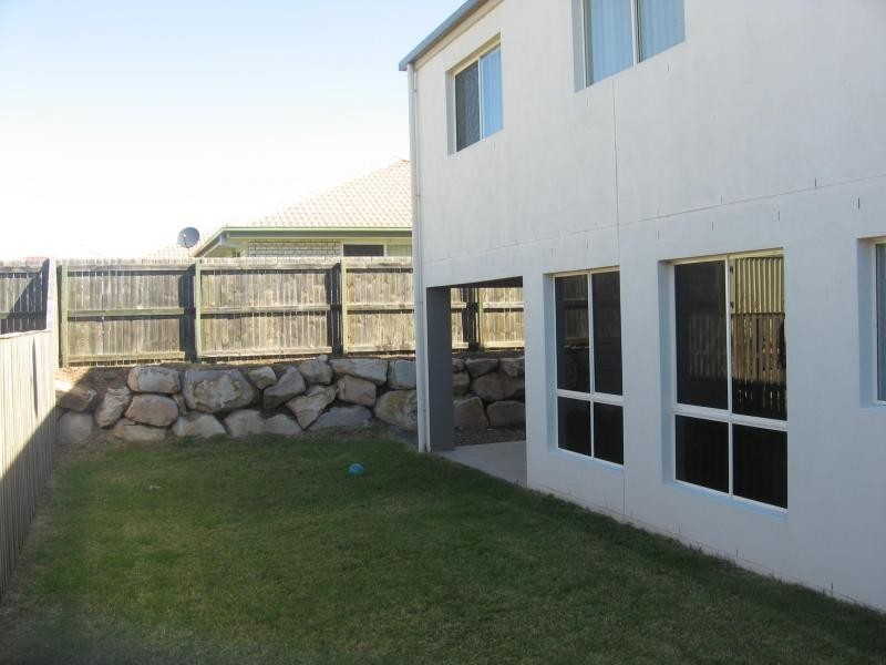 30 Brittany Crescent, Raceview QLD 4305