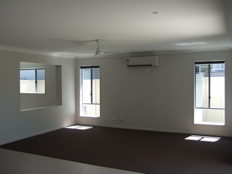 5 Chromata Lane, Coomera QLD 4209