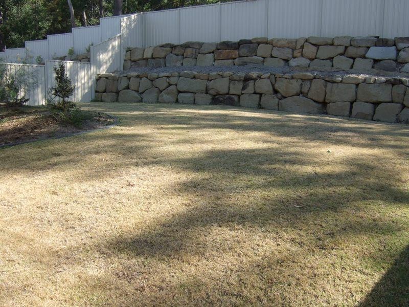 15 Caragh Crescent, Oxenford QLD 4210