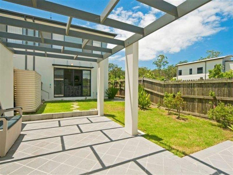 Unit 5/17 Park Esplanade, Coomera QLD 4209