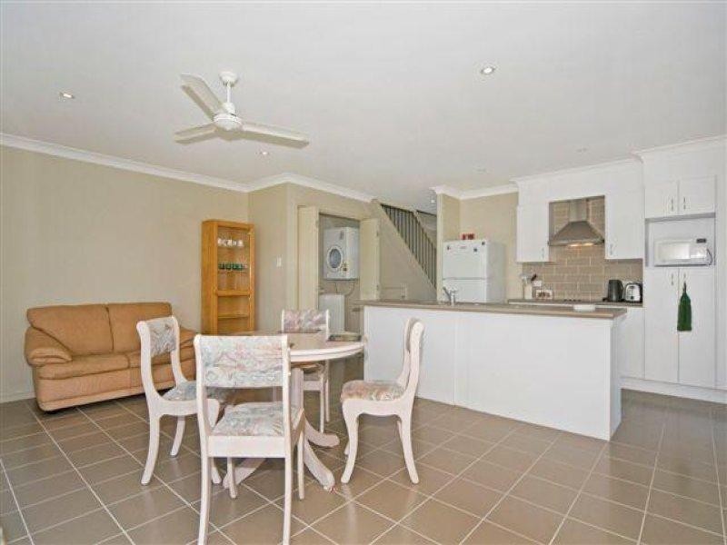 Unit 5/17 Park Esplanade, Coomera QLD 4209