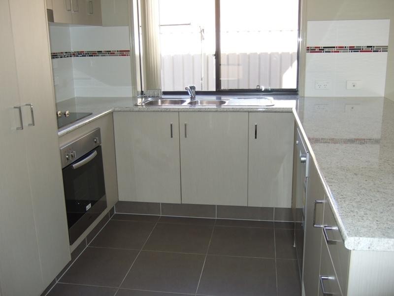 15 Caragh Crescent, Oxenford QLD 4210