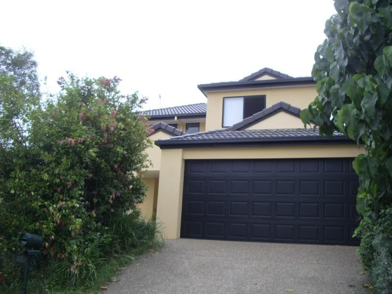 37 Respall Way, Arundel QLD 4214