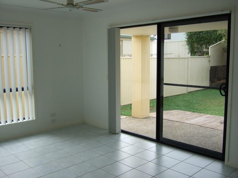 37 Respall Way, Arundel QLD 4214
