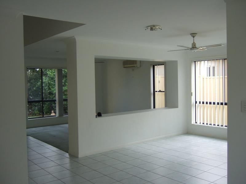 37 Respall Way, Arundel QLD 4214