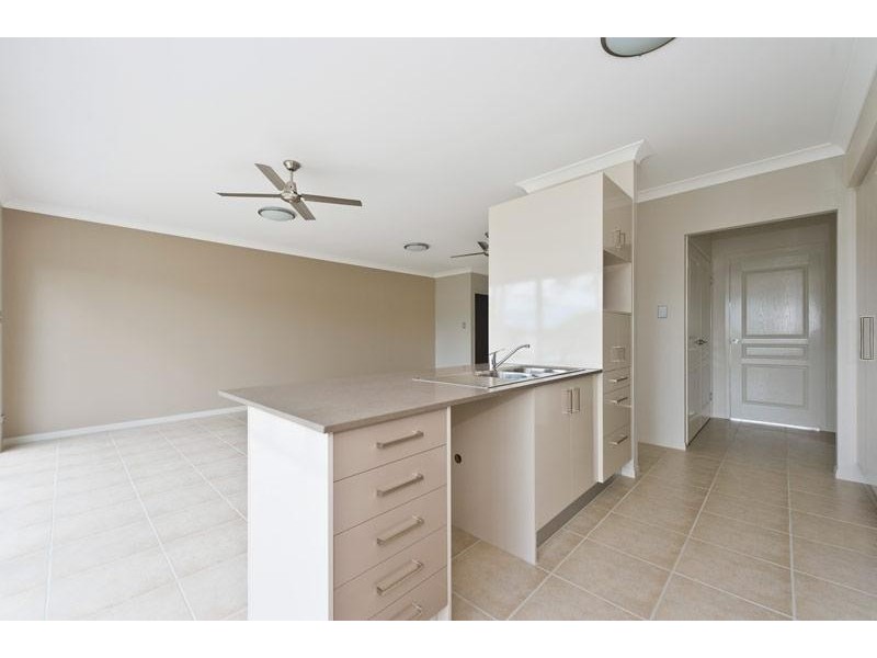 Unit 2/25 Lisa Crescent, Coomera QLD 4209