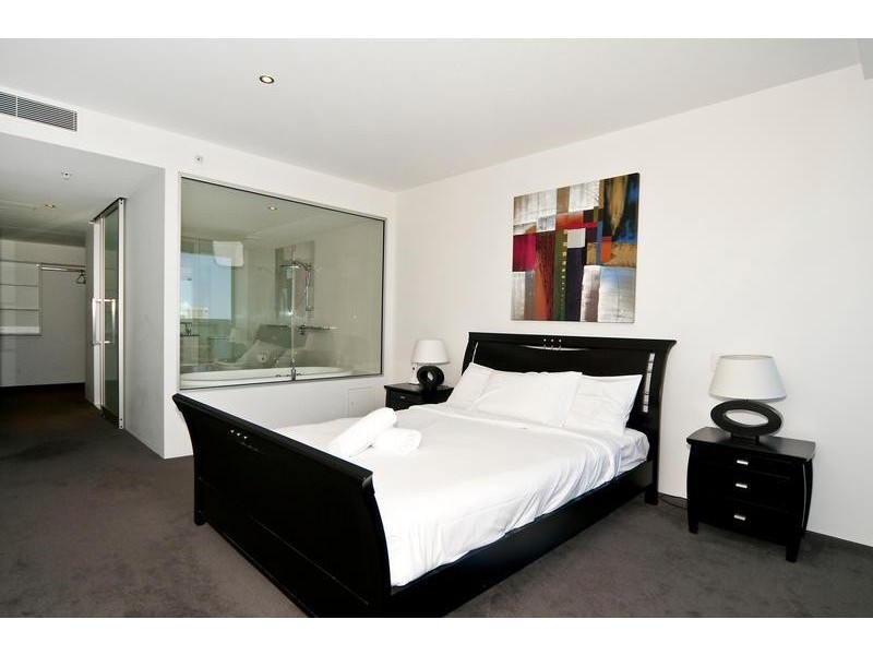 9 Ferny Avenue, Circle on Cavill, Surfers Paradise QLD 4217