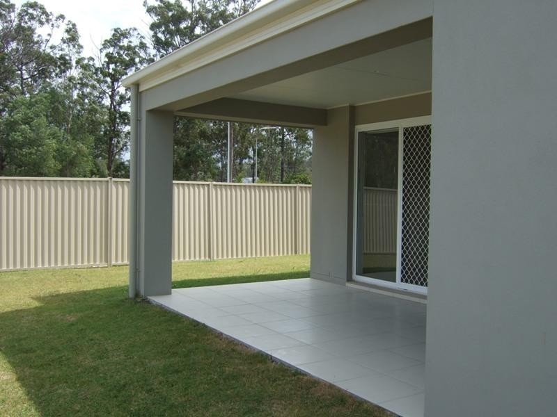 3 Chromata Lane, Coomera QLD 4209