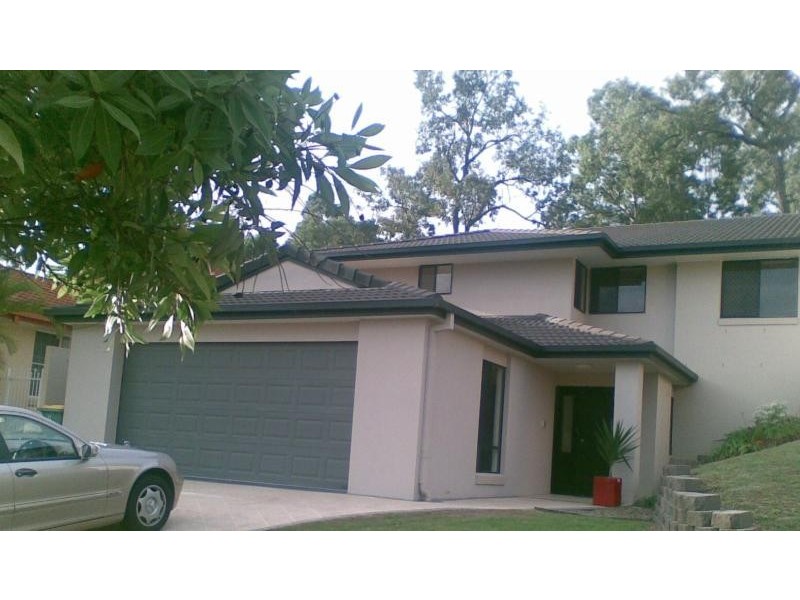 11 Chichester Drive, Arundel QLD 4214