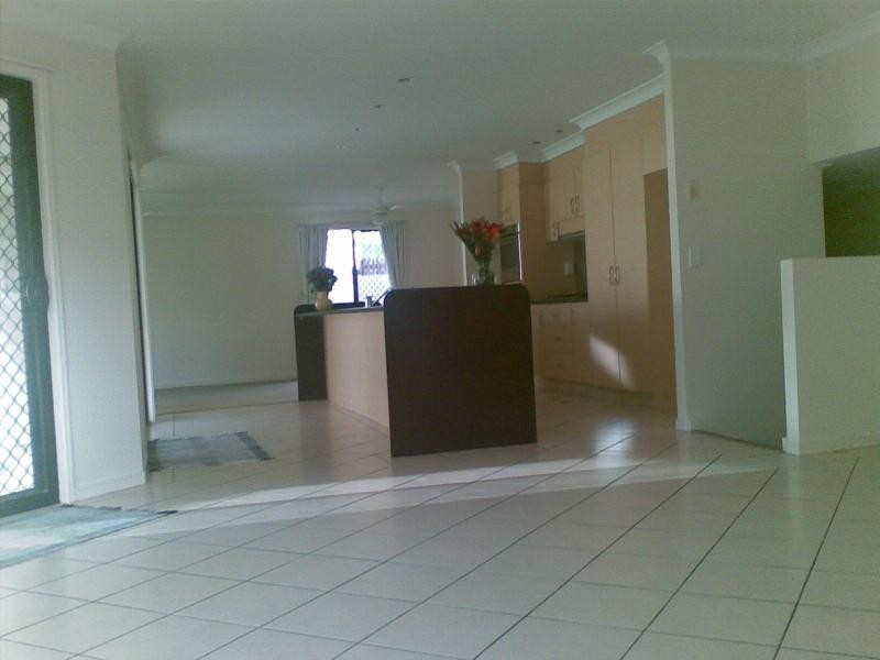 11 Chichester Drive, Arundel QLD 4214