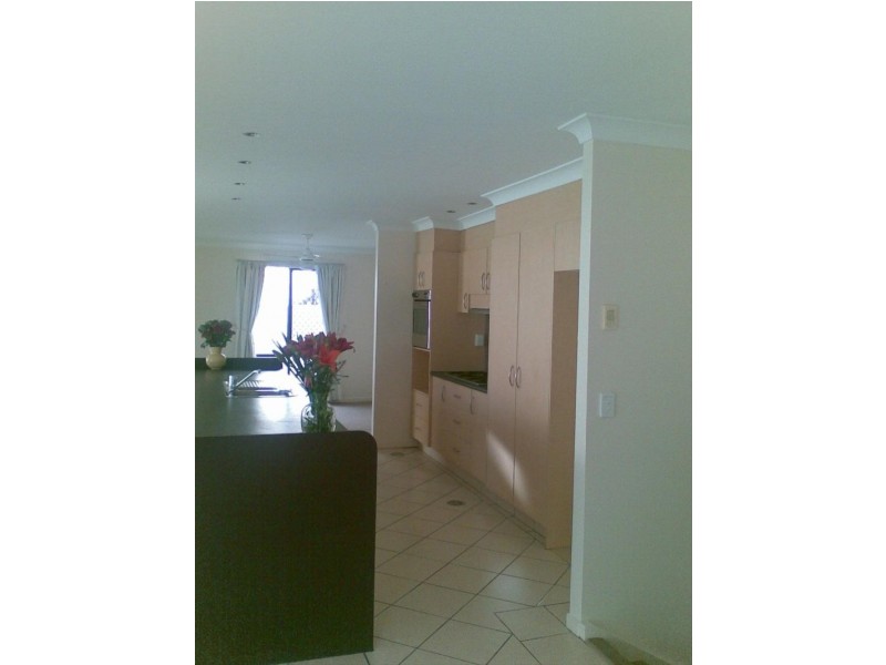 11 Chichester Drive, Arundel QLD 4214
