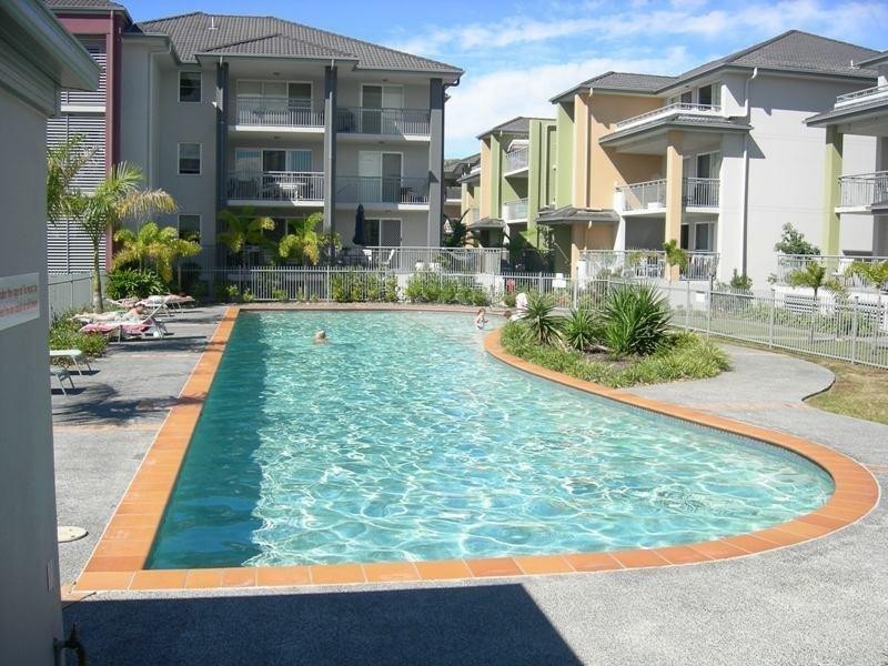 Unit 704/33 Clark, Biggera Waters QLD 4216