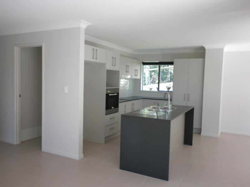 3 Bryna Parade, Oxenford QLD 4210