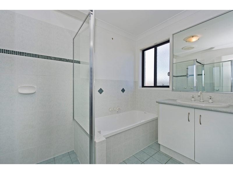 76 Christina Ryan Way, Arundel QLD 4214