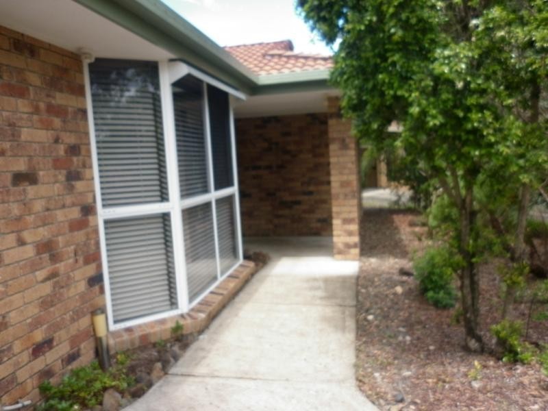 6 Bunya Court, Helensvale QLD 4212