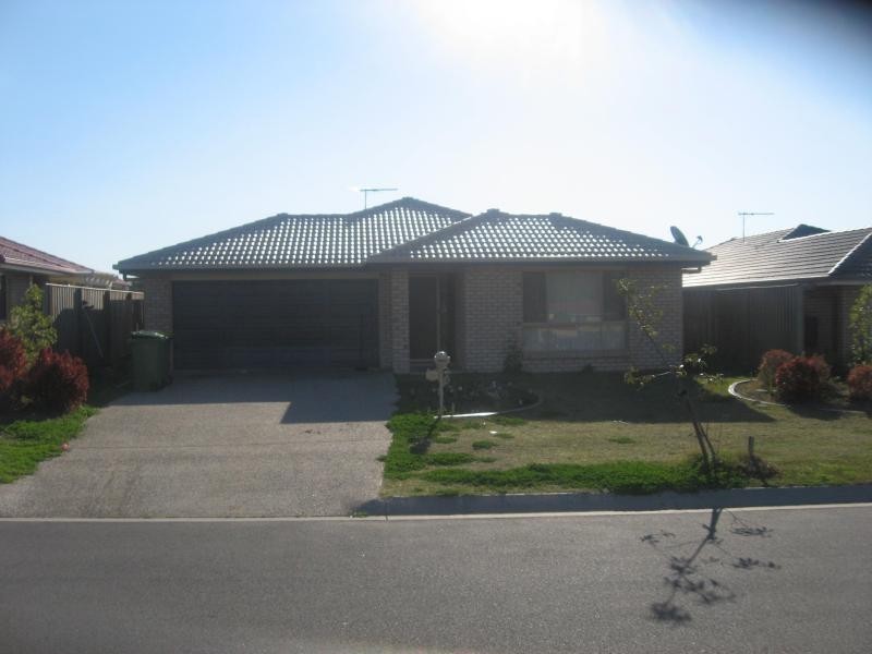 19 Siedofsky Street, Redbank Plains QLD 4301