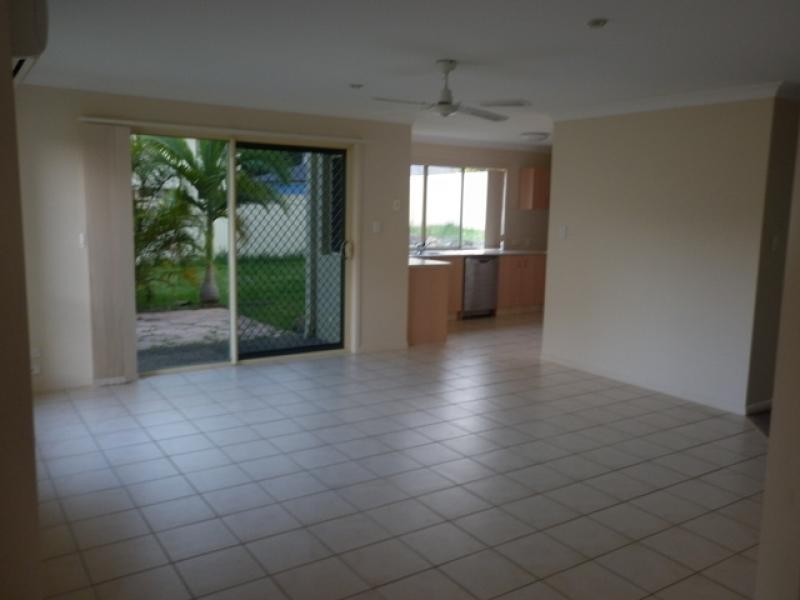 10 Rumbold Crt, Upper Coomera QLD 4209