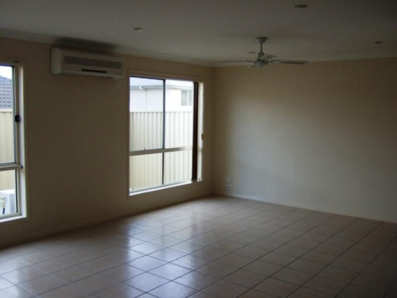 6 Noelene Lane, Arundel QLD 4214