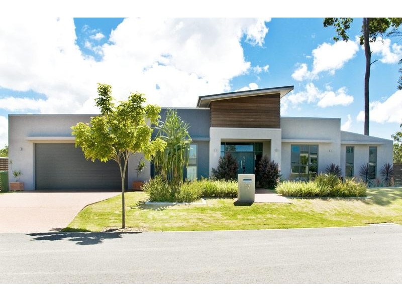 17 PEREGRINE CRESCENT, Coomera QLD 4209
