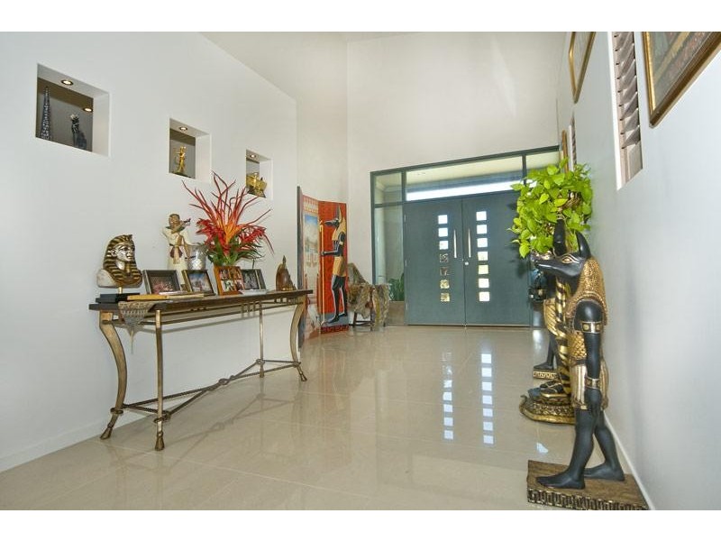 17 PEREGRINE CRESCENT, Coomera QLD 4209