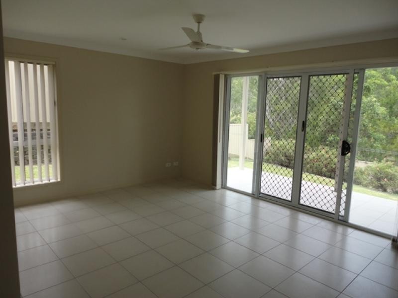 18 Saltwater Boulevard, Oxenford QLD 4210