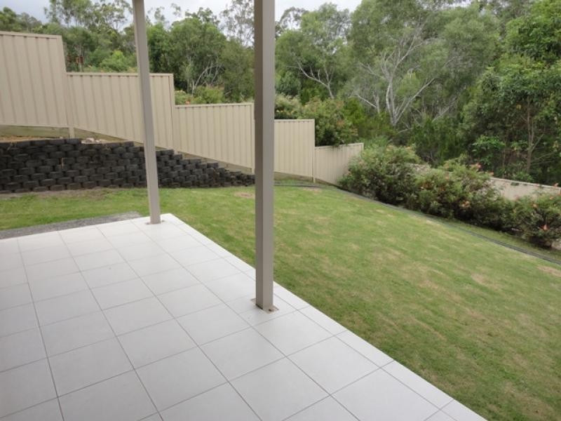 18 Saltwater Boulevard, Oxenford QLD 4210