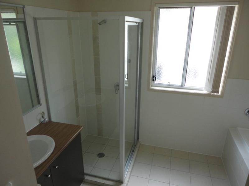 18 Saltwater Boulevard, Oxenford QLD 4210