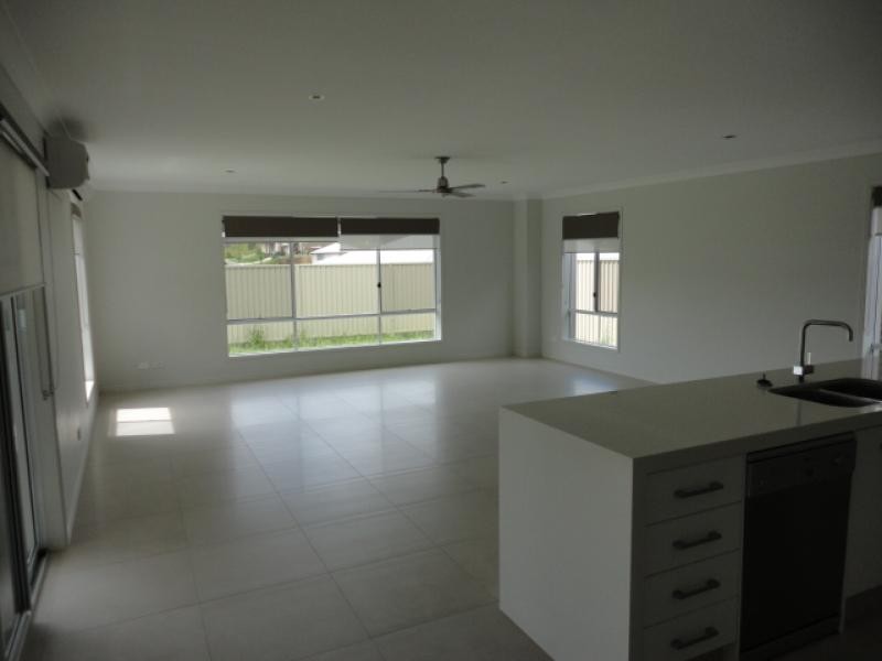7 Chromata Lane, Coomera QLD 4209
