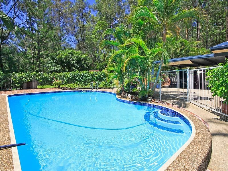 30 Ruth Terrace, Oxenford QLD 4210