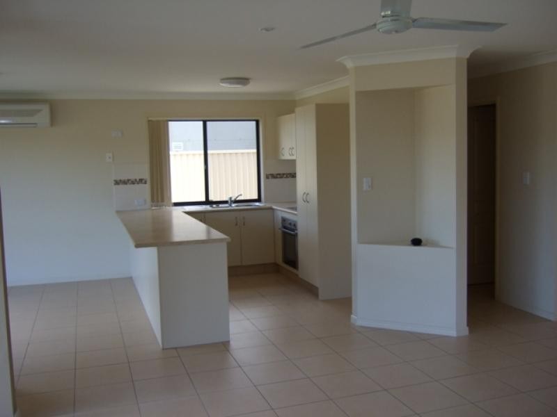 32 Golden Bear Drive, Arundel QLD 4214