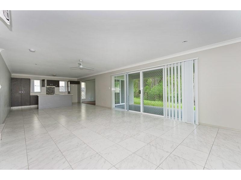 7 Caragh Crescent, Oxenford QLD 4210