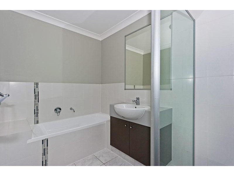 7 Caragh Crescent, Oxenford QLD 4210