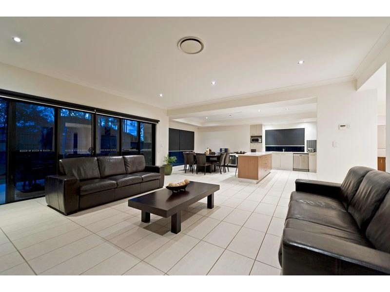 45 TallTrees Circuit, Wakerley QLD 4154