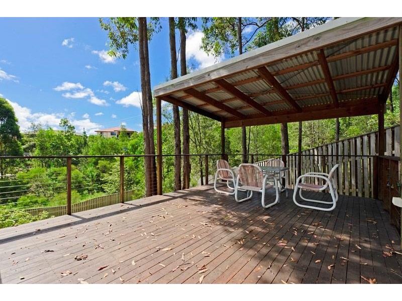 9 York Court, Pacific Pines QLD 4211