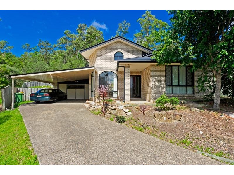 9 York Court, Pacific Pines QLD 4211