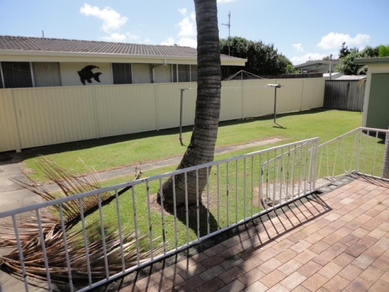 1 Fiona Street, Biggera Waters QLD 4216