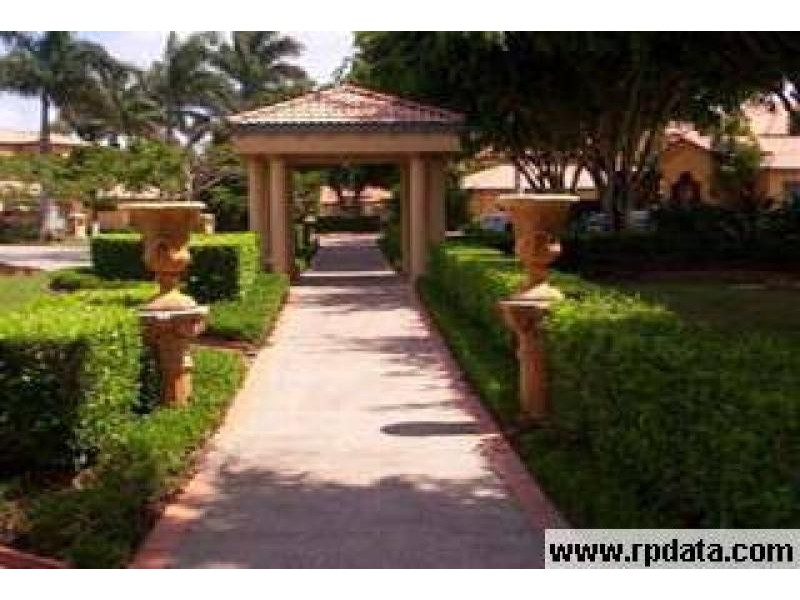 3267 PALLADIAN DRIVE, Hope Island QLD 4212