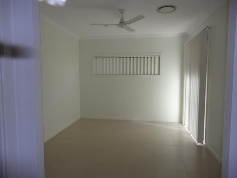 36 PATHFINDER ROAD, Coomera QLD 4209