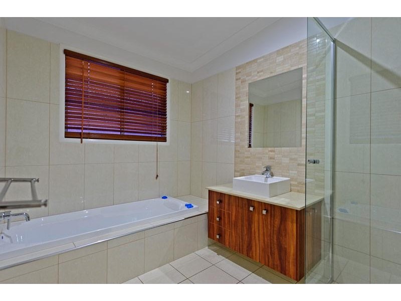 35 Lachlan Drive, Coomera QLD 4209