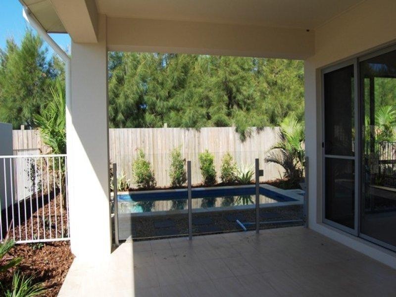 9130 PETER SENIOR DRIVE, Hope Island QLD 4212