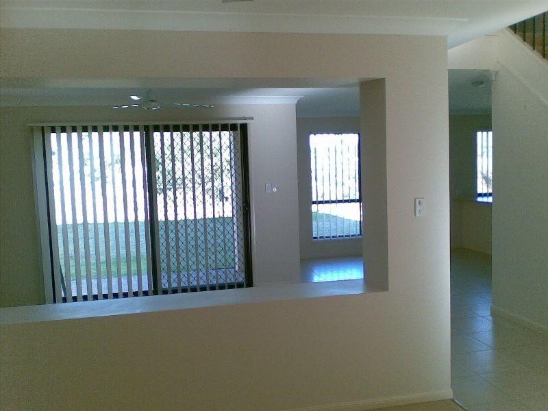 42 Golden Bear Drive, Arundel QLD 4214