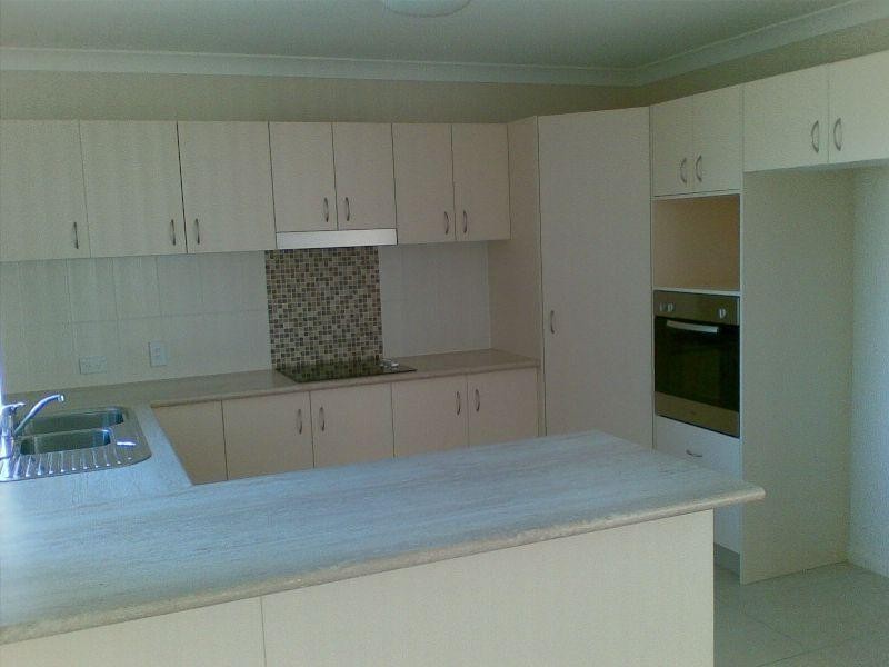 42 Golden Bear Drive, Arundel QLD 4214